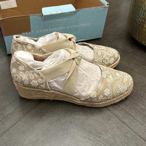 Kascade Wedge Espadrille Sandal - Picture 5 of 8